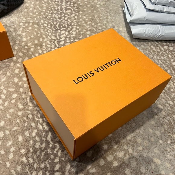Louis Vuitton Box - Picture 1 of 2